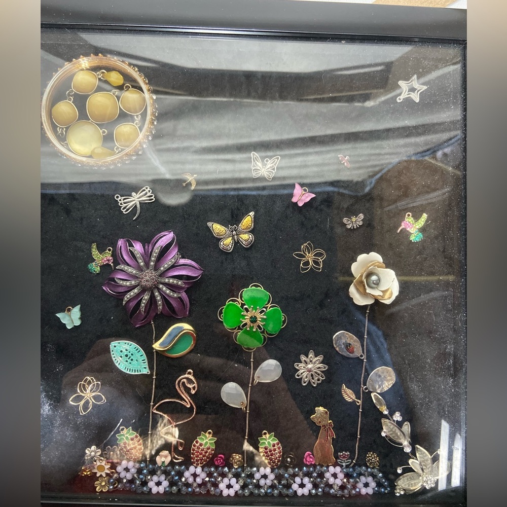 Handmade Jewelry Art Shadow Box. Flowers and Nature - Picture 8 of 8
